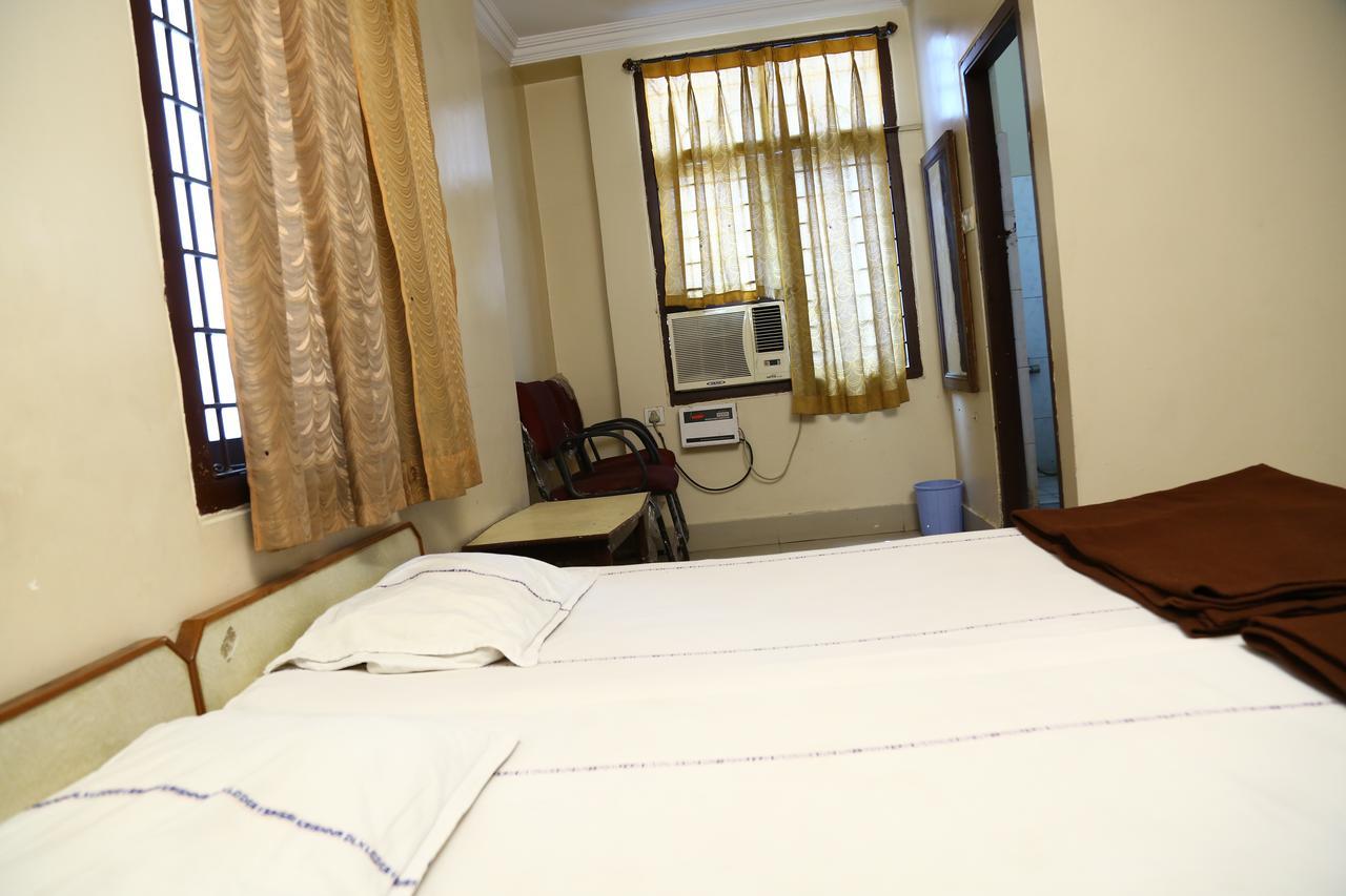Sri Sai Krishna Deluxe Lodge Hyderabad Ngoại thất bức ảnh