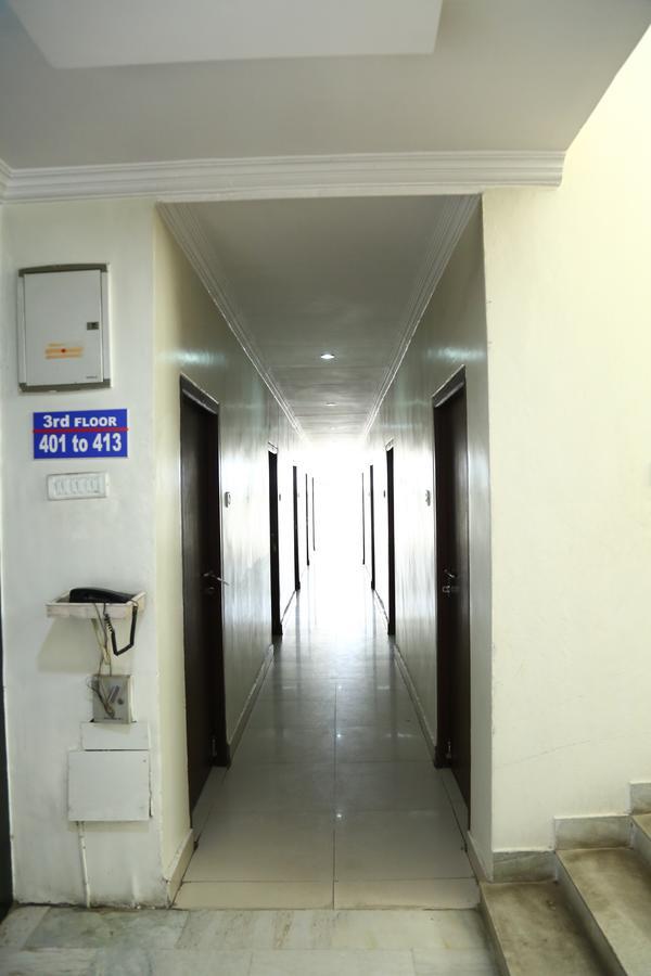 Sri Sai Krishna Deluxe Lodge Hyderabad Ngoại thất bức ảnh
