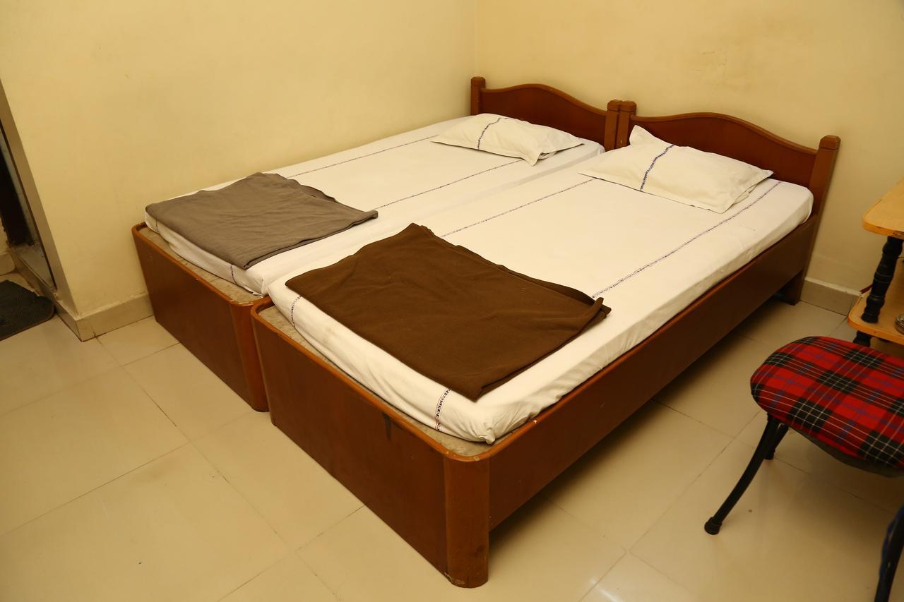 Sri Sai Krishna Deluxe Lodge Hyderabad Ngoại thất bức ảnh